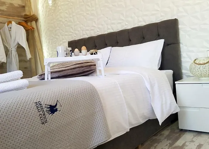 شقة Petite Palace Aristotelous 8 *